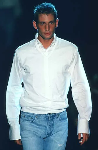 Look 16